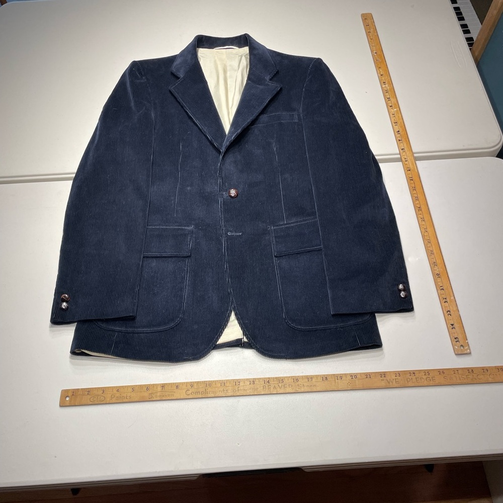 Vintage 1970’s Levi's size 48C/38L (Medium tall) Blue Corduroy Sports Jacket